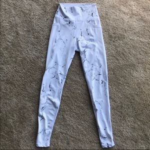 BuffBunny Marble Leggings